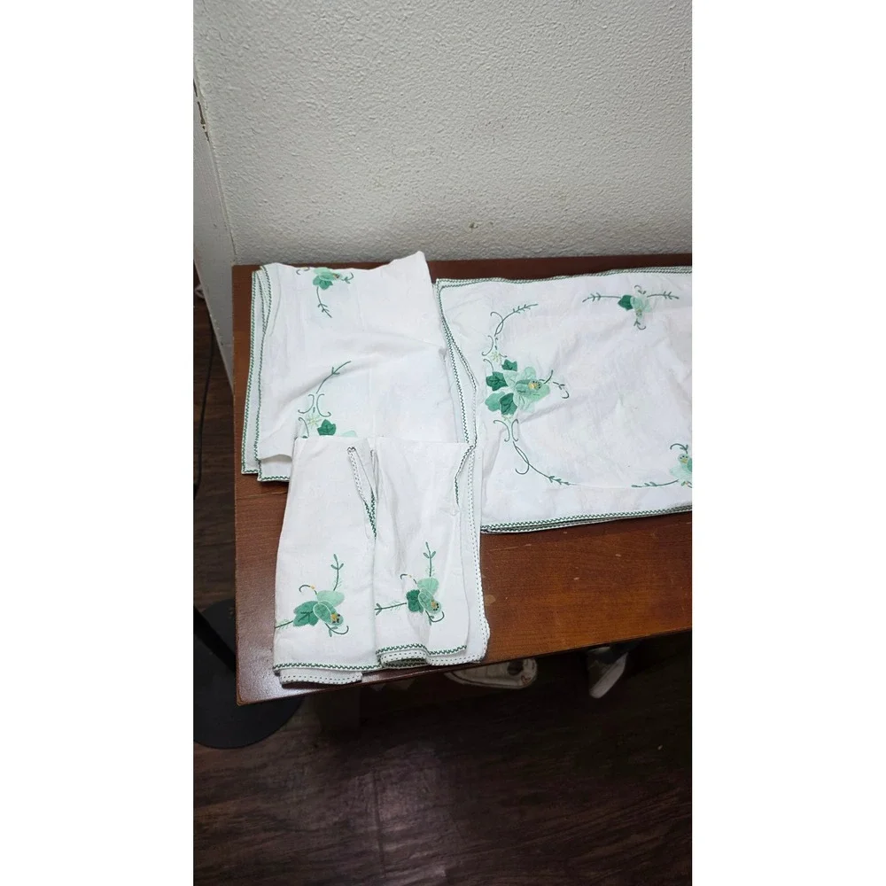 Vintage Hand Embroidered Table Linens Set White Green Floral Runner Napkins 2pc